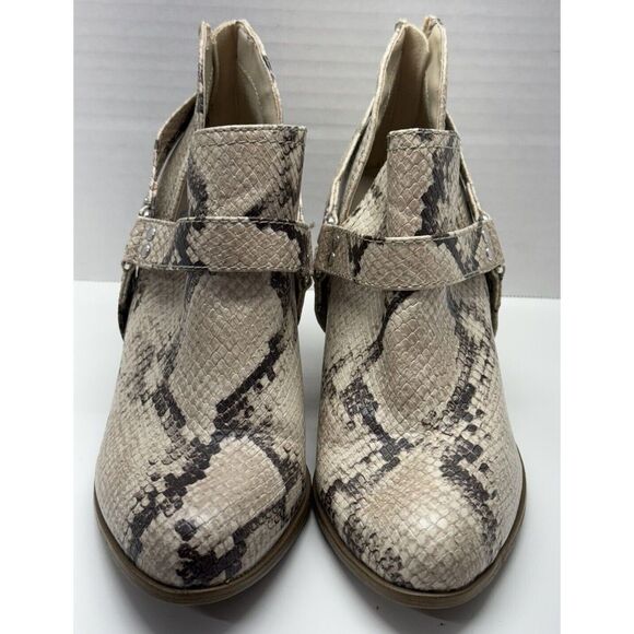 Fergalicious by‎ Fergie Chucky Women's Size 7 Snakeskin Ankle Boots Boho - Picture 2 of 9